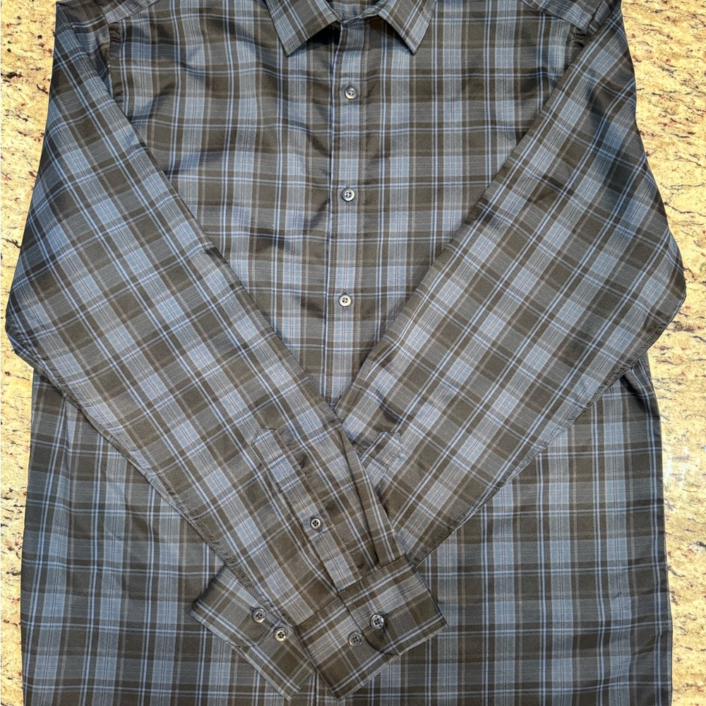 UNTUCKit Gray Casual Button Down Shirt